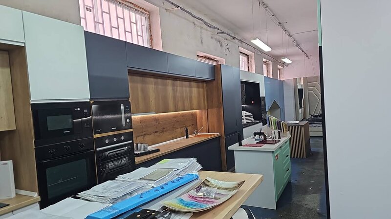 Executam mobilier la comanda,